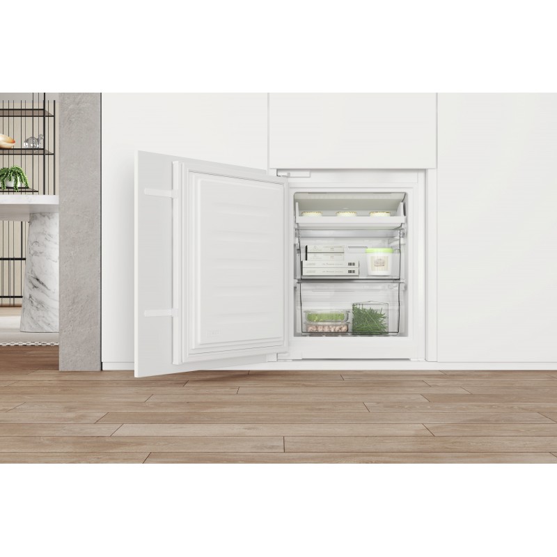 Whirlpool WHC20 T321 fridge-freezer Built-in 280 L F White