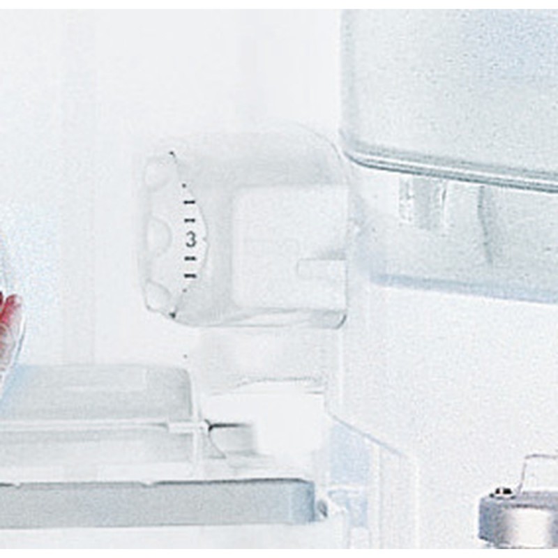 Indesit TAA 5 V 1 réfrigérateur-congélateur Autoportante 415 L F Blanc