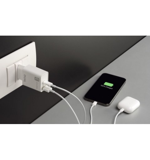 Cellularline Dual Charger - iPhone 8 or later Caricabatterie da rete con 2 porte USB e USB-C per la carica simultanea di due