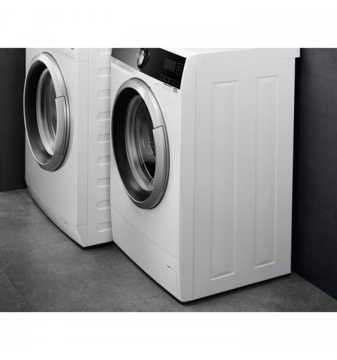 AEG L6SE74B lavatrice Caricamento frontale 7 kg 1400 Giri min D Bianco