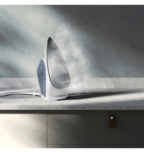 Electrolux E7SI1-4WB Dry & Steam iron Glissium soleplate 2300 W Grey, White