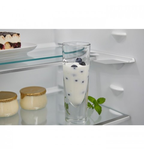 Electrolux ENS8TE19S fridge-freezer Built-in 287 L E White