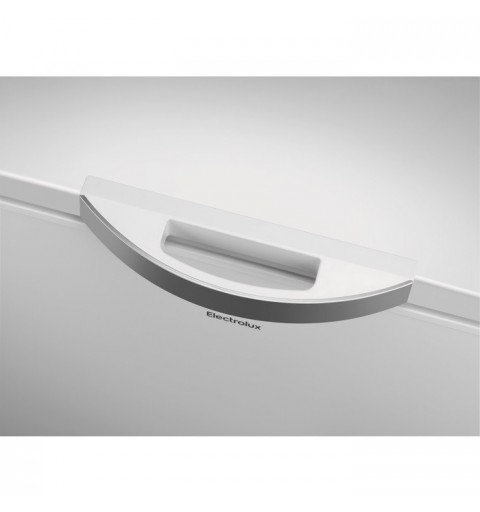 Electrolux LCB3LF38W0 refrigerador y congelador comercial Independiente F