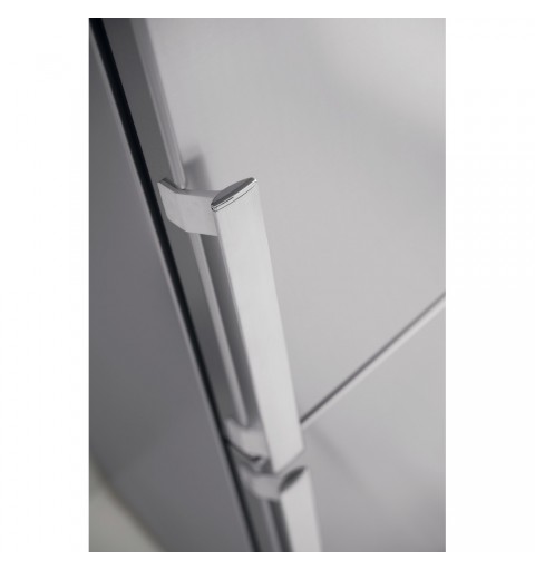 Whirlpool WB70E 972 X nevera y congelador Independiente 462 L E Acero inoxidable