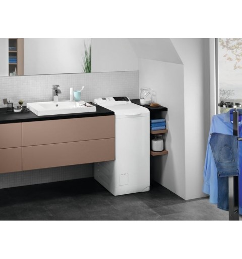 AEG L6TBG723 machine à laver Charge par dessus 7 kg 1151 tr min E Blanc