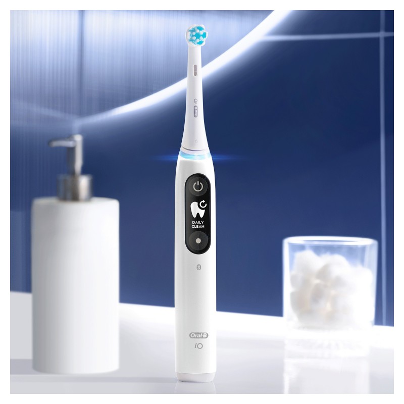 Oral-B iO - 6 - Spazzolino Elettrico Ricaricabile Bianco con Custodia da Viaggio