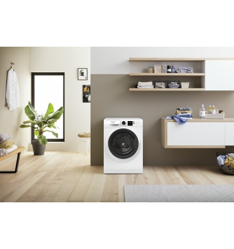 Hotpoint NF723WK IT N lavadora Carga frontal 7 kg 1200 RPM D Blanco