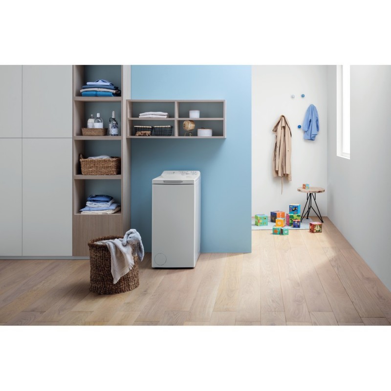 Indesit BTW L60300 IT N lavadora Carga superior 6 kg 1000 RPM D Blanco