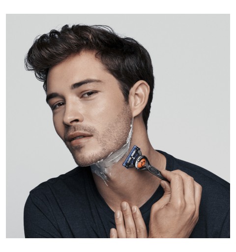 Braun BeardTrimmer BT3240 Regolabarba Uomo, Rifinitore E Tagliacapelli Con 39 Impostazioni Di Lunghezza. Nero Blu