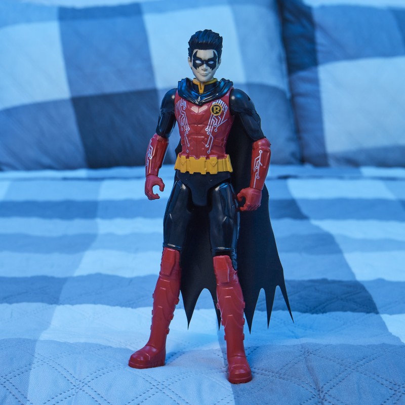 DC Comics BATMAN Personaggio Robin Tech in scala 30 cm, peri bambini dai 3 anni in su