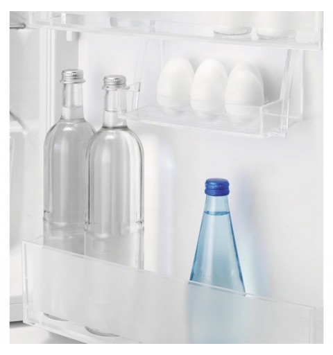 Electrolux KNT7TF18S Kühl- und Gefrierkombination Integriert 254 l F Weiß