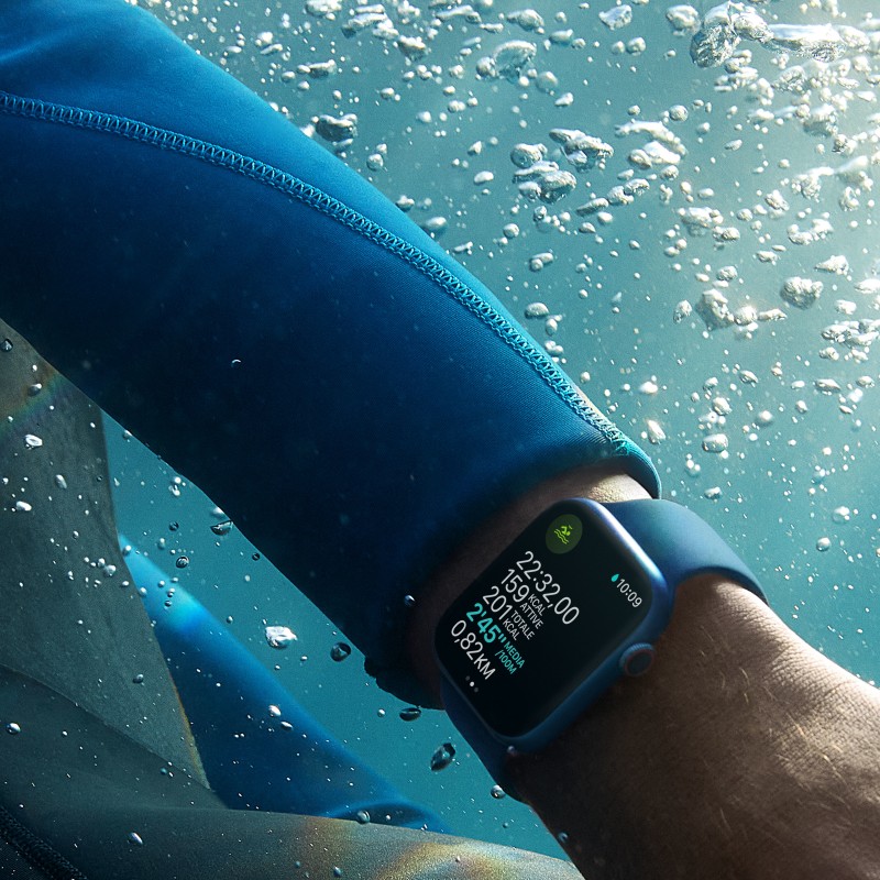 Apple Watch Nike Series 7 GPS, 45mm Cassa in Alluminio Mezzanotte con Cinturino Sport Antracite Nero