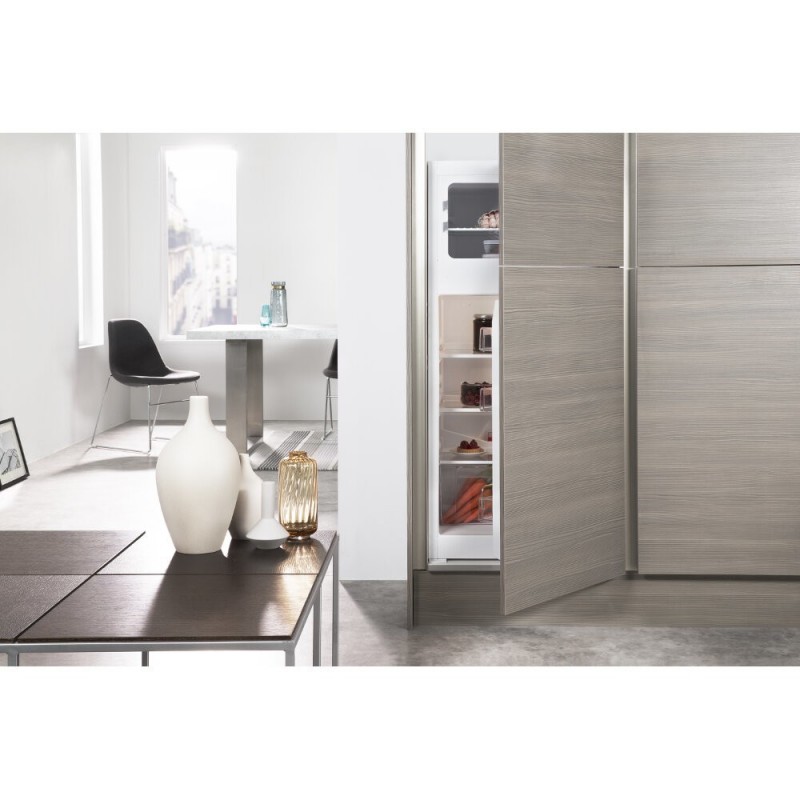 Whirlpool ART 3671 Kühl- und Gefrierkombination Integriert 239 l F Weiß