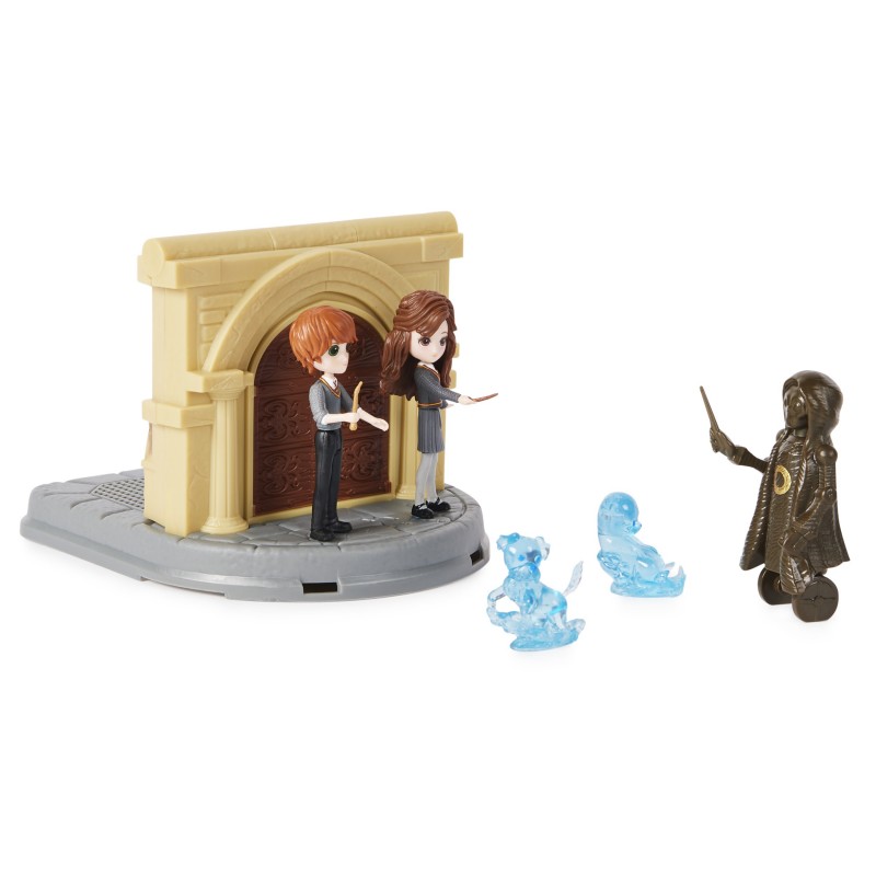 Wizarding World Harry Potter - Raum der Wünsche verwandelbares 2-in-1-Hogwarts-Spielset mit 2 Figuren und 3 Zubehörteilen