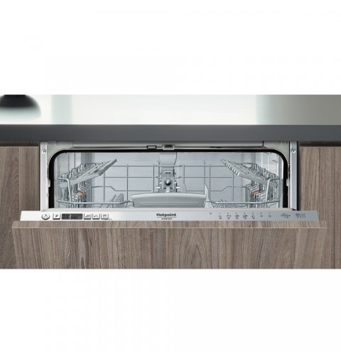 Hotpoint HI 5030 W Fully built-in 14 place settings D