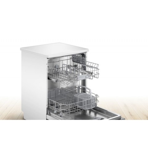 Bosch Serie 2 SGS2ITW11E dishwasher Freestanding 12 place settings E