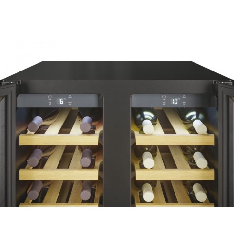 Candy CCVB 60D 1 Freestanding Black 38 bottle(s)