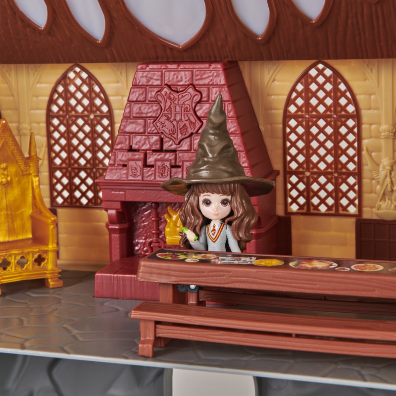 Wizarding World Harry Potter, Magical Minis Hogwarts Castle with 12 Accessories, Lights, Sounds & Exclusive Hermione Doll, Kids