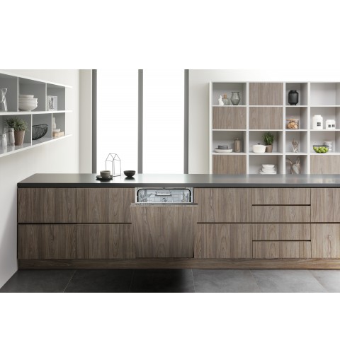 Hotpoint HIE 2B19 C N Completamente integrado 13 cubiertos F