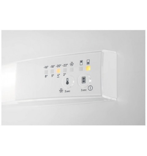 Electrolux KTB2AE16S Kühl- und Gefrierkombination Integriert 259 l E