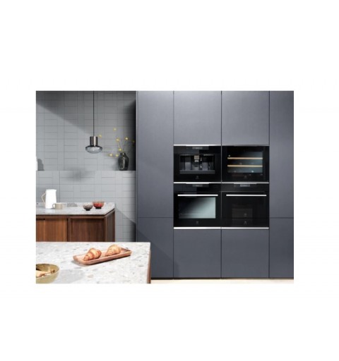 Electrolux KBW5X Cantinetta termoelettrica Da incasso Nero, Acciaio inossidabile 18 bottiglia bottiglie