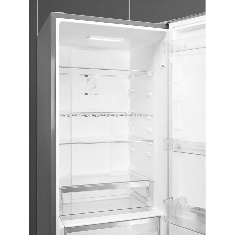 Smeg FC18XDNE fridge-freezer Freestanding 300 L E Stainless steel