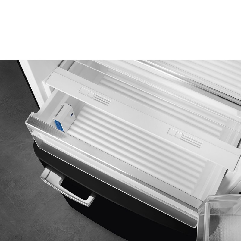 Smeg FAB38RBL5 nevera y congelador Independiente 481 L E Negro