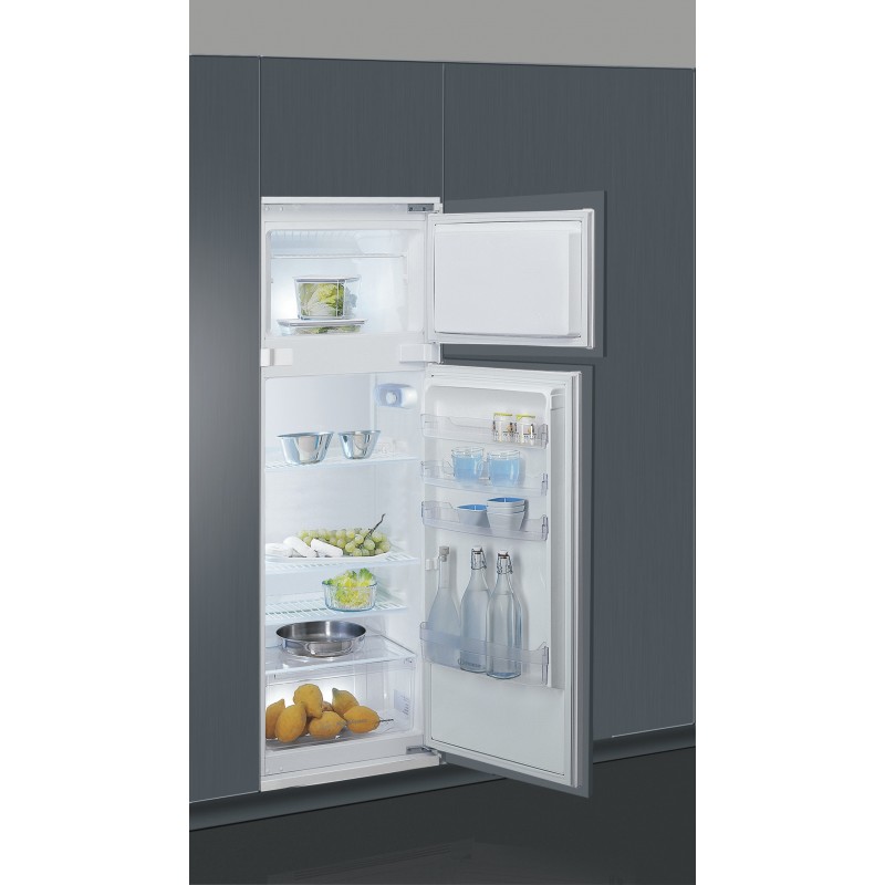Indesit T 16 A1 D I 1 réfrigérateur-congélateur Intégré (placement) 239 L F Acier inoxydable