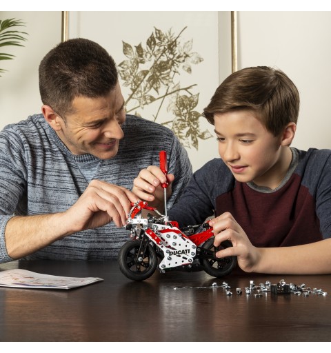 Meccano by Erector Ducati Desmosedici GP STEM Building Kit with Coil-spring Suspension, for Ages 10 and Up