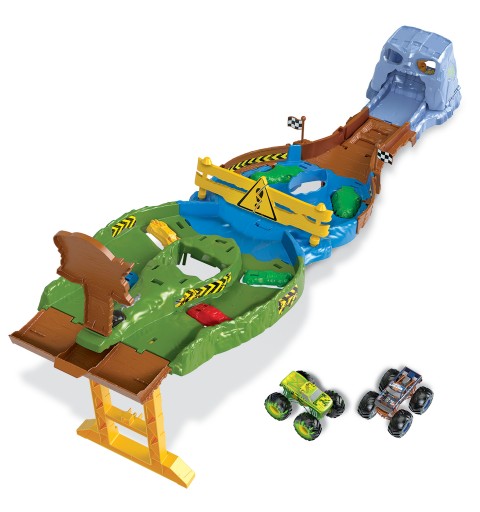 Hot Wheels Monster Trucks Wreckin' Raceway Playset