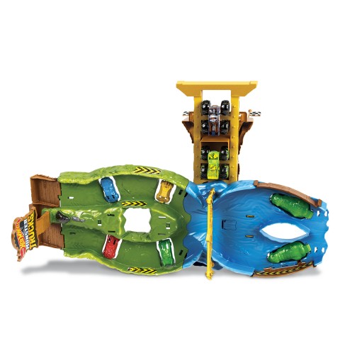 Hot Wheels Monster Trucks Wreckin' Raceway Playset