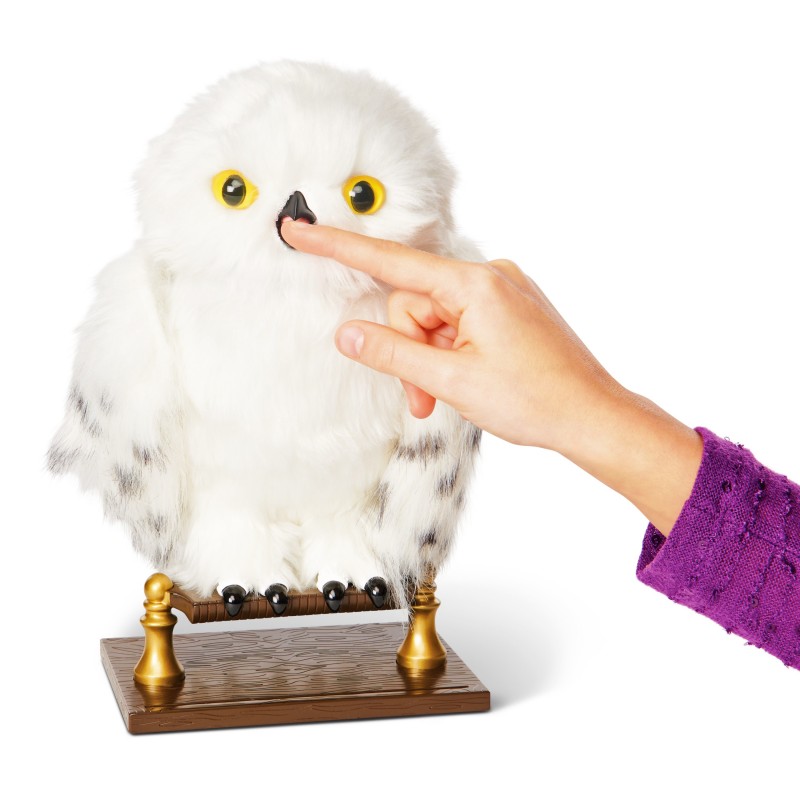 Wizarding World Harry Potter, Enchanting Hedwig Interactive Owl with Over 15 Sounds and Movements and Hogwarts Envelope, Kids