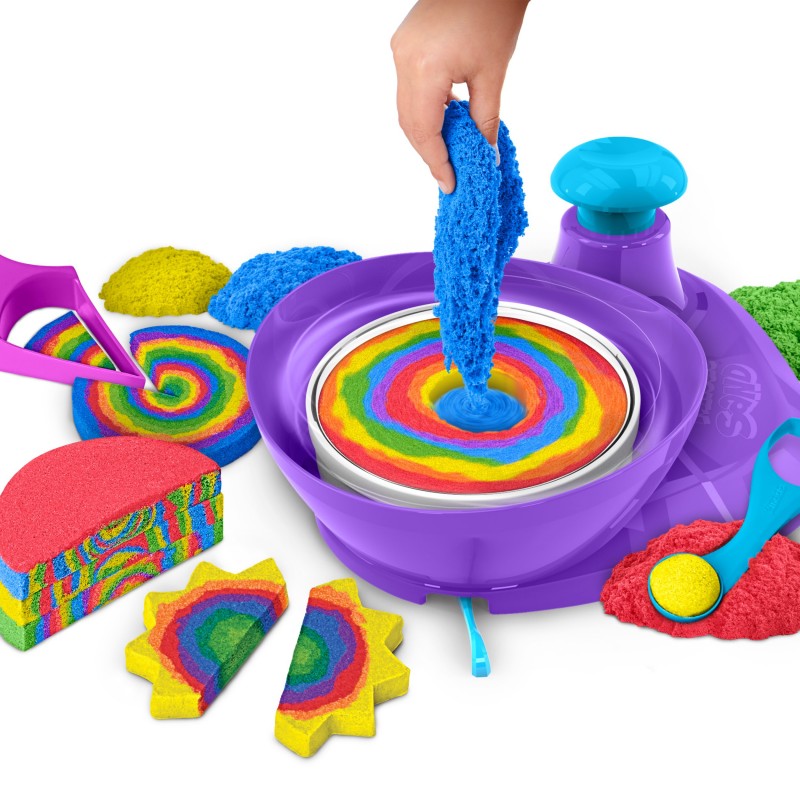 Kinetic Sand , Swirl N’ Surprise Playset with 2lbs of Play Sand, Including Red, Blue, Green, Yellow and 4 Tools, Sensory Toys