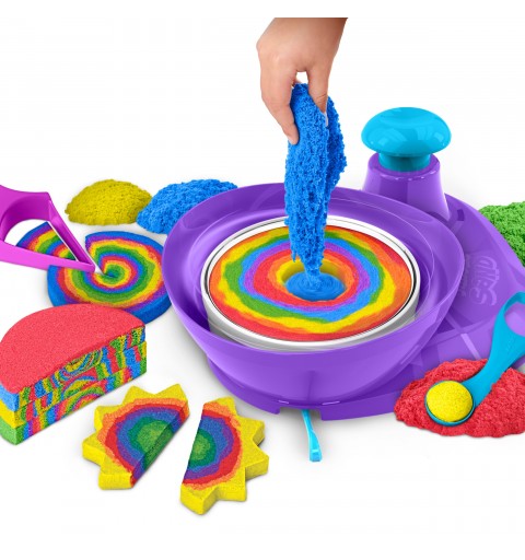 Kinetic Sand , Swirl N’ Surprise Playset with 2lbs of Play Sand, Including Red, Blue, Green, Yellow and 4 Tools, Sensory Toys