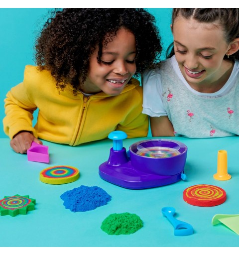 Kinetic Sand , Coffret Swirl N' Surprise avec 907 g de sable modelable rouge, bleu, vert et jaune et 4 outils, Jouets