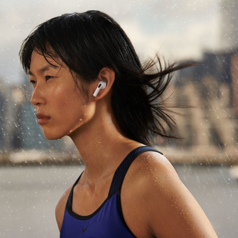 Apple AirPods (terza generazione) con custodia di ricarica Lightning