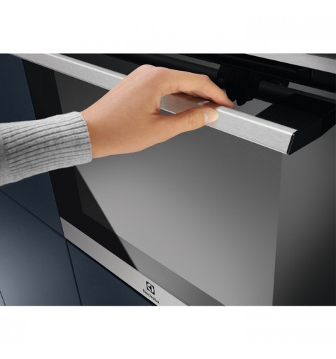 Electrolux EOF6P46X 72 L A+ Acciaio inossidabile