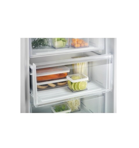 Electrolux LUT1AE32W freezer Chest freezer Freestanding 214 L E White