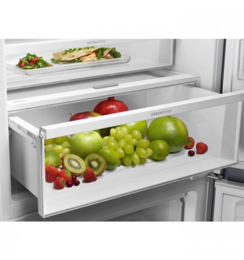 Electrolux KNS7TE75S frigorifero con congelatore Da incasso 376 L E Bianco