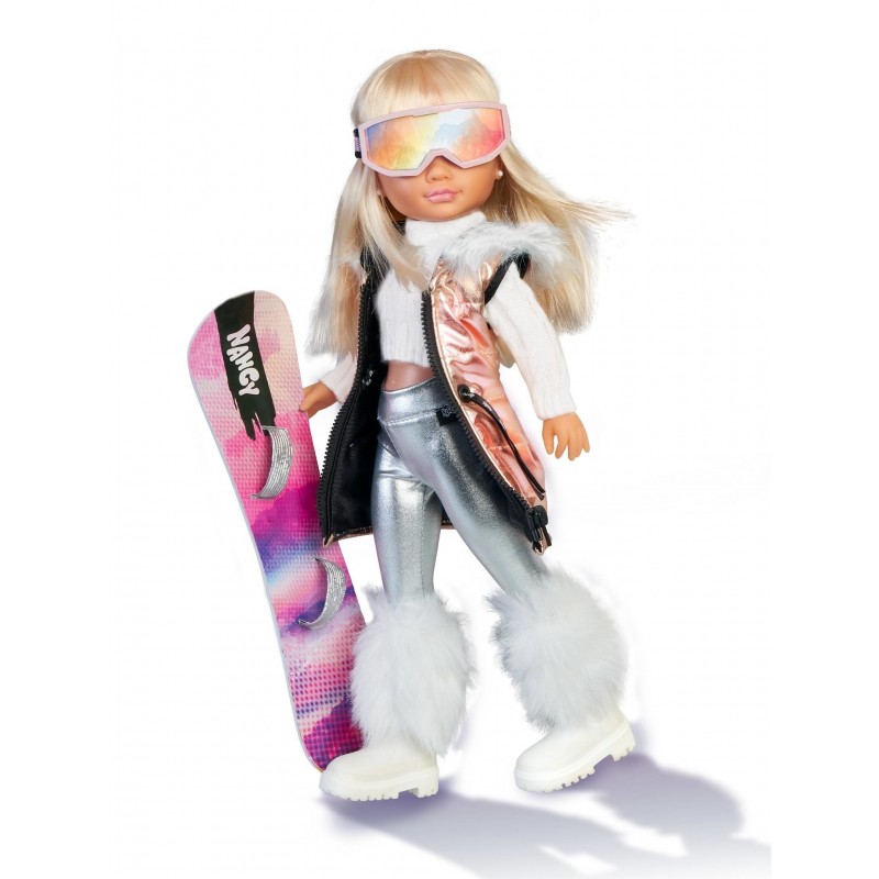 Famosa Nancy Snow Fashion