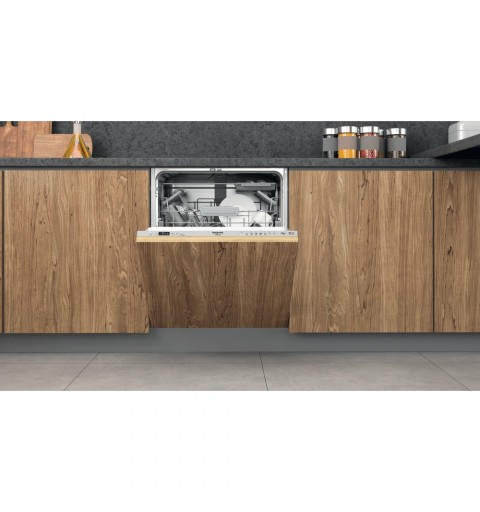 Hotpoint HI 5020 WC Fully built-in 14 place settings E