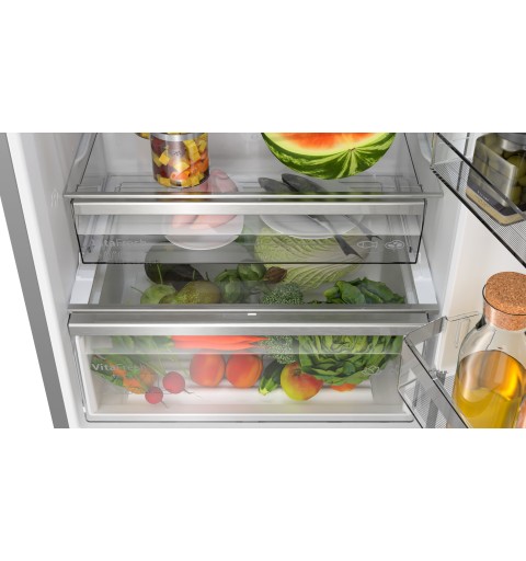 Bosch Serie 6 KGN49AICT Kühl- und Gefrierkombination Freistehend 440 l C Edelstahl