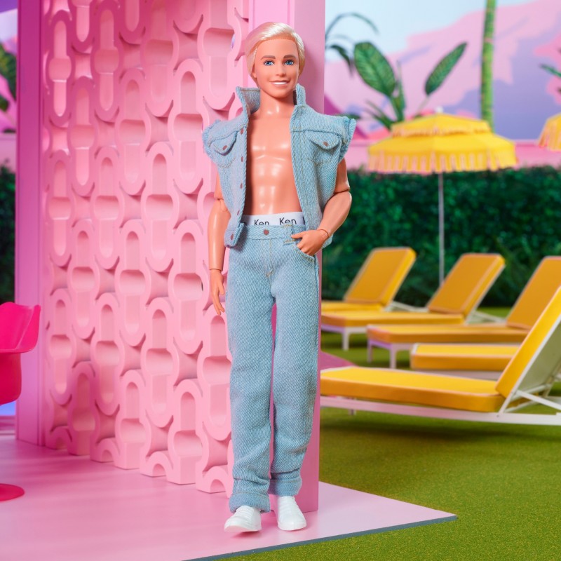 Barbie The Movie Le Film – Poupée Ken Tenue en Jean