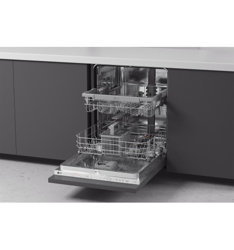 LG DB242TX.AASQEIS dishwasher Fully built-in 14 place settings D