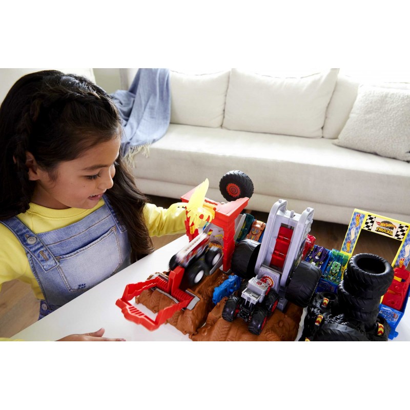 Hot Wheels Monster Trucks Arena Smashers 5-Alarm Crash Challenge Playset