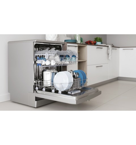 Indesit D2F HK26 S Pose libre 14 couverts E