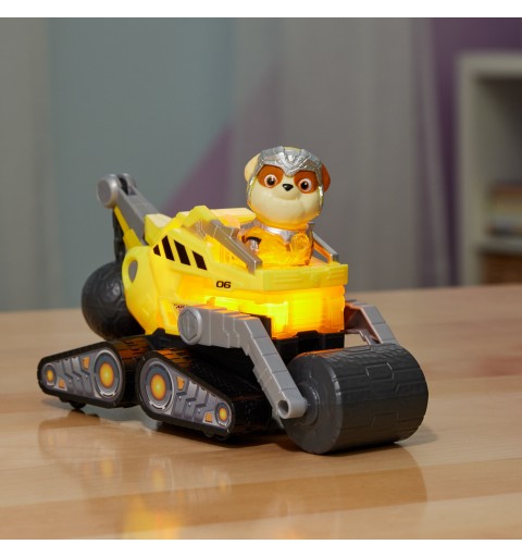 PAW Patrol La patrulla canina la Superpelícula, camión de construcción de juguete con figura de acción de Rubble de los Mighty