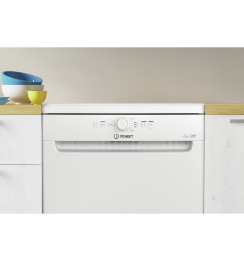 Indesit D2F HK26 Freestanding 14 place settings E