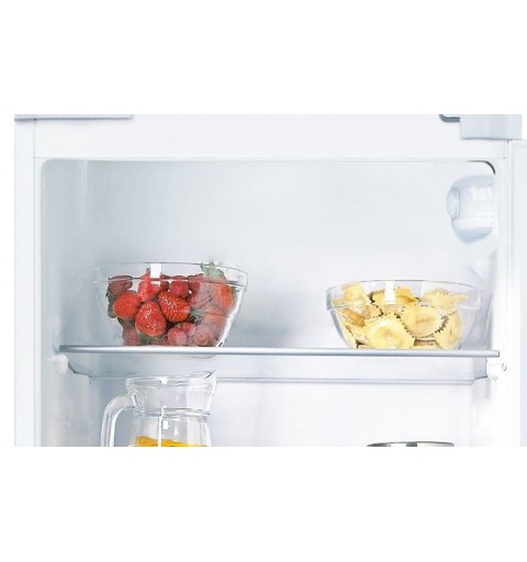 Candy CTM516EW fridge-freezer Built-in 242 L E