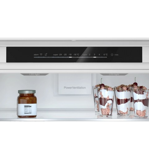 Bosch Serie 4 KBN96ADD0 Kühl- und Gefrierkombination Integriert 381 l D Weiß